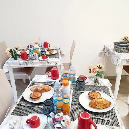 Rosa Del Salento Couette-café Lecce