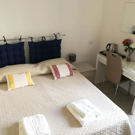 ベッド・アンド・ブレックファスト Rosa Del Salento 3*