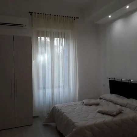 Bed and Breakfast Rosa Del Salento Λέτσε